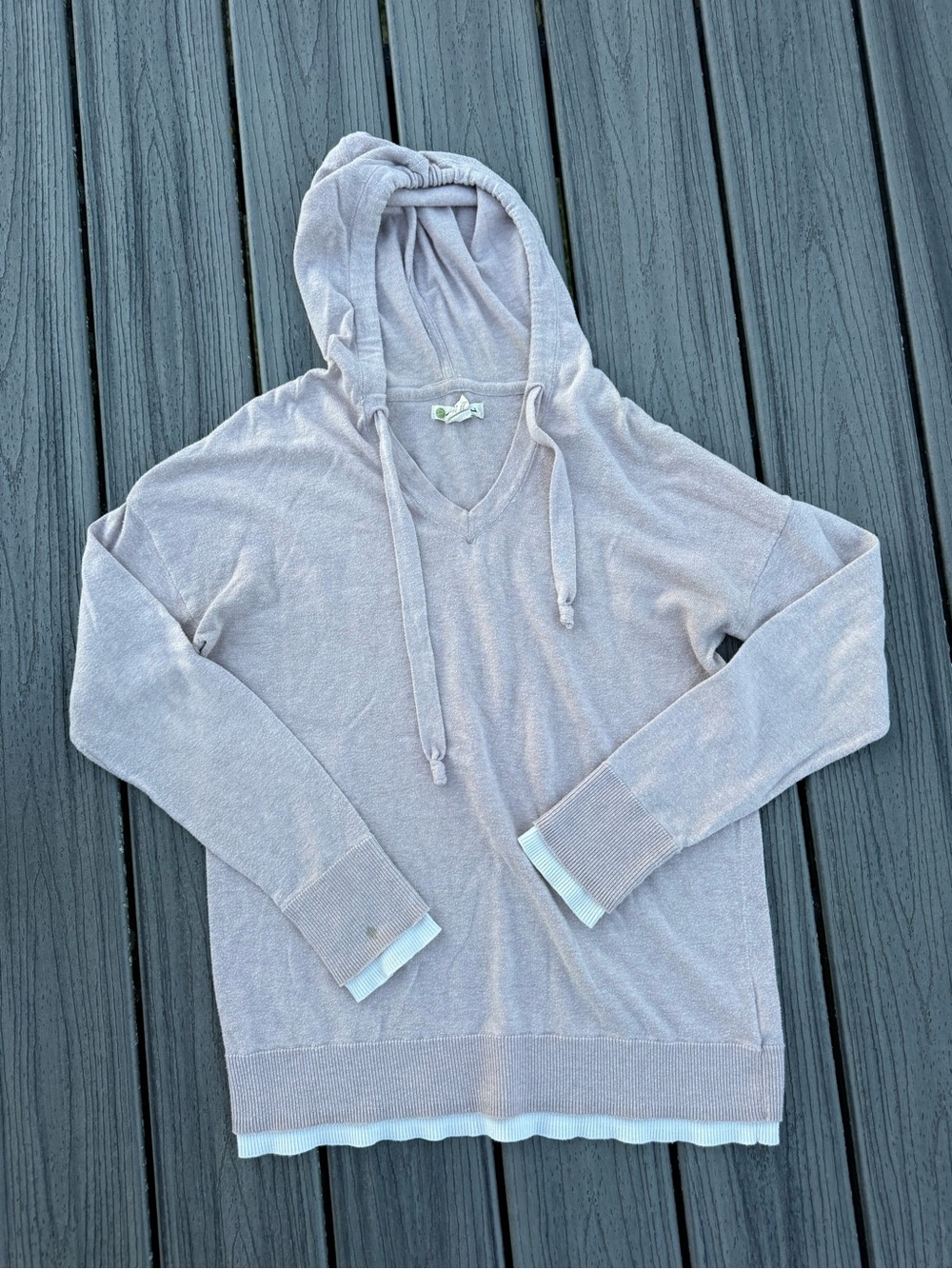 Light Mauve V-Neck Hooded Pullover